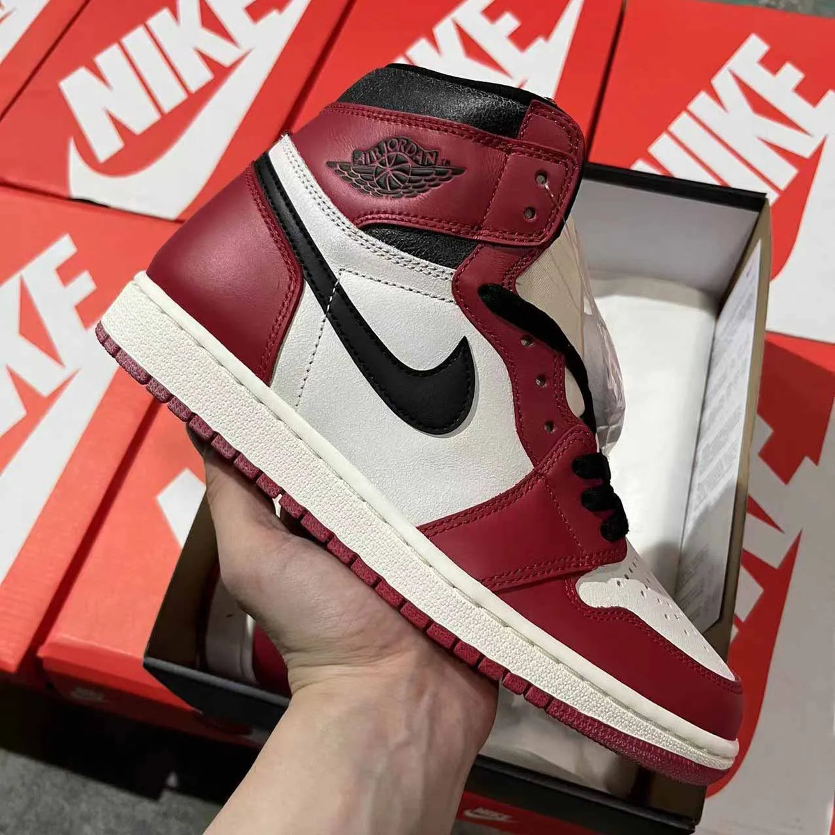 AJ 1 CHICAGO Reimagined Shoes Sneakers - nk0002386 image 3