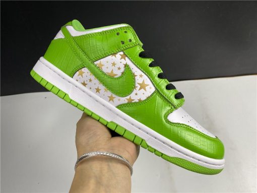 SB Dunk Low White Green x Supreme Shoes Sneakers - nk0001444 - Image 5