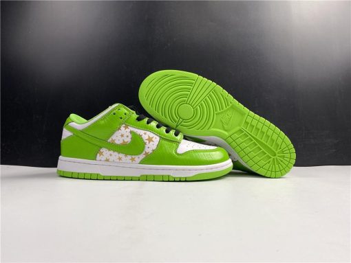 SB Dunk Low White Green x Supreme Shoes Sneakers - nk0001444 - Image 4