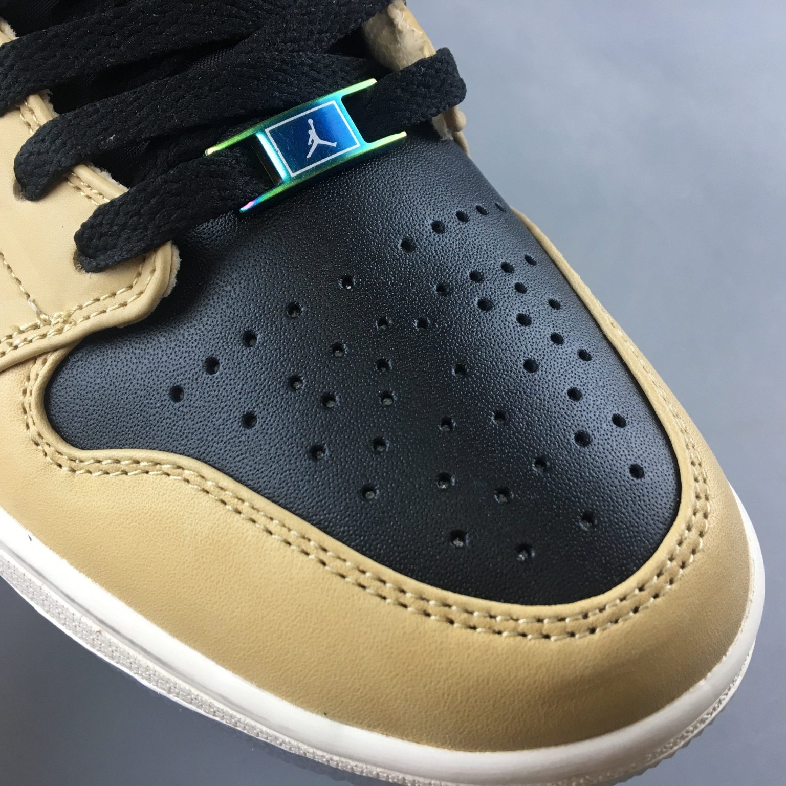 AJ 1 Retro High Black Mushroom (W) Shoes Sneakers - nk0000223-2 - Image 10