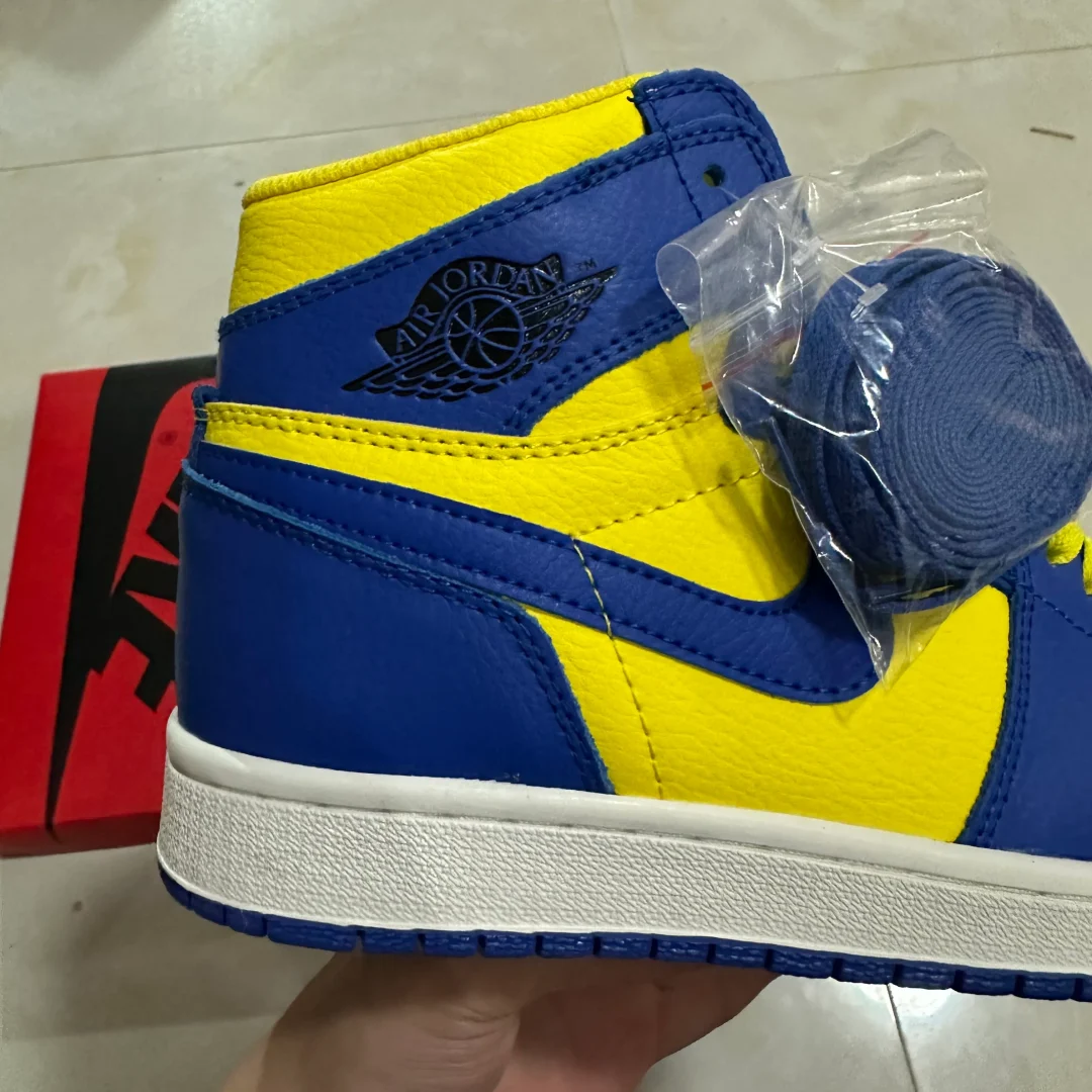 AJ 1 Retro High OG Laney Shoes Sneakers - nk0002814 - Image 6