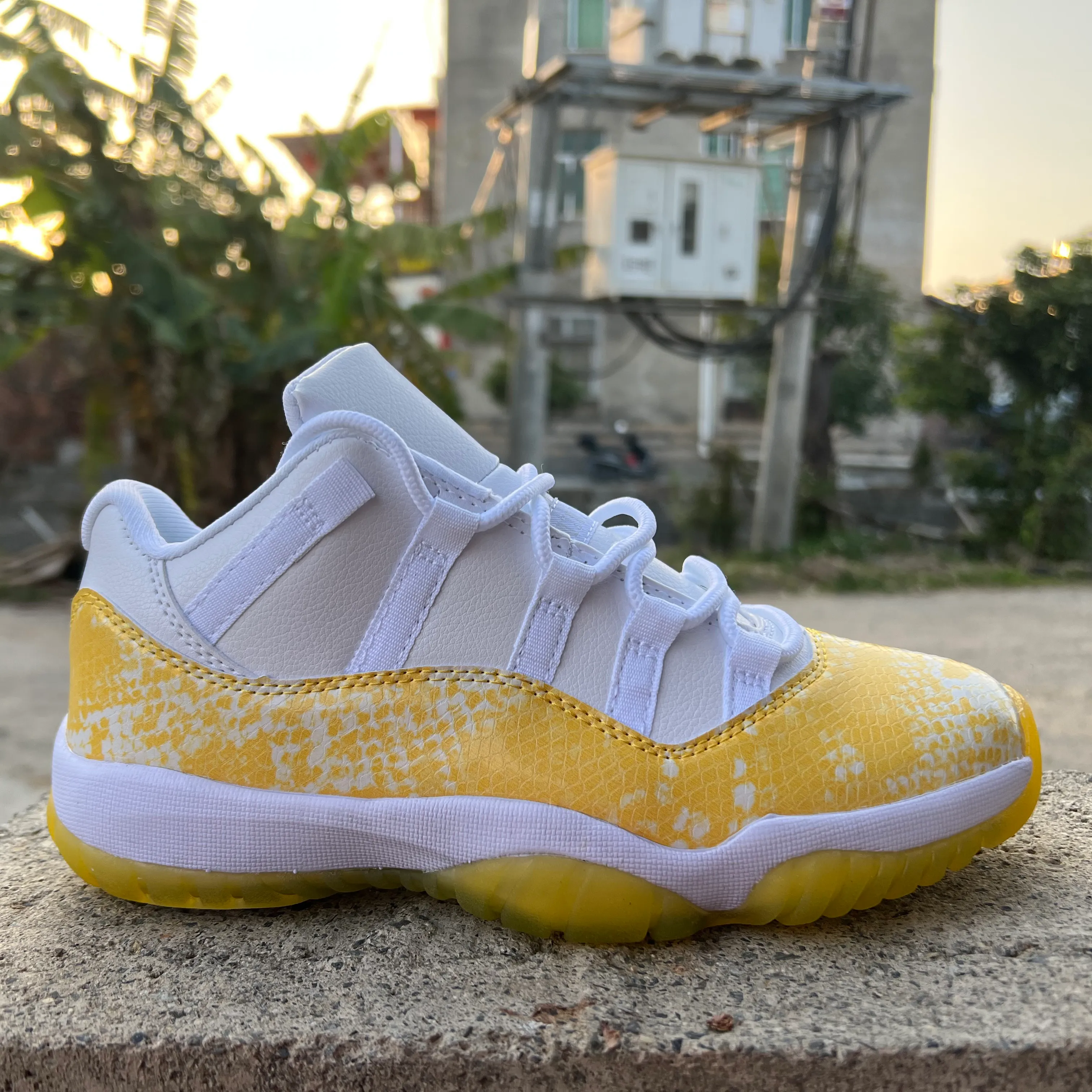 AJ 11 Retro Low Tour Yellow Snakeskin Shoes Sneakers - nk0002830 - Image 8
