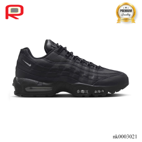 AM 95 Jewel Triple Black Shoes Sneakers - nk0003021