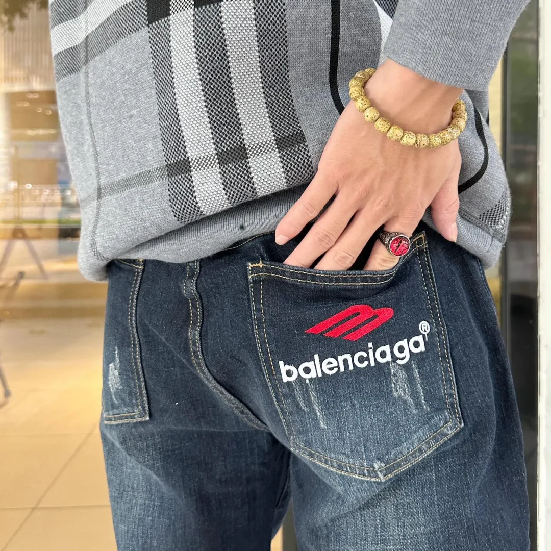 BLCG Red Emblem Washed Denim Jeans in Indigo - 572 - blcg0000572 - Image 4