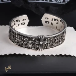 Alternative view of CH Chunky Cross Link Cuff Bracelet - CH0080