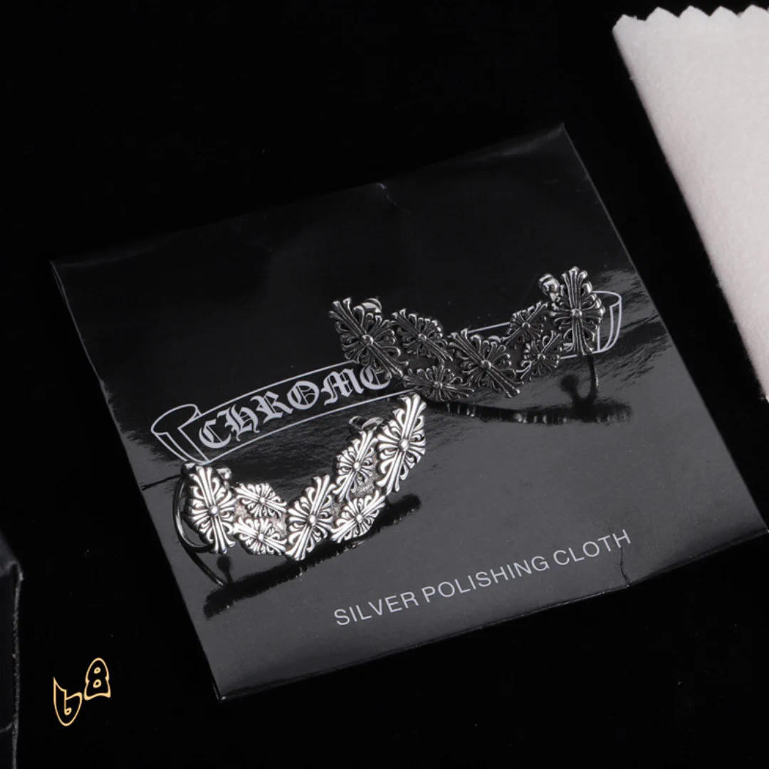 CH Fleur de Lis Stud Earrings - CH0147 - Image 2