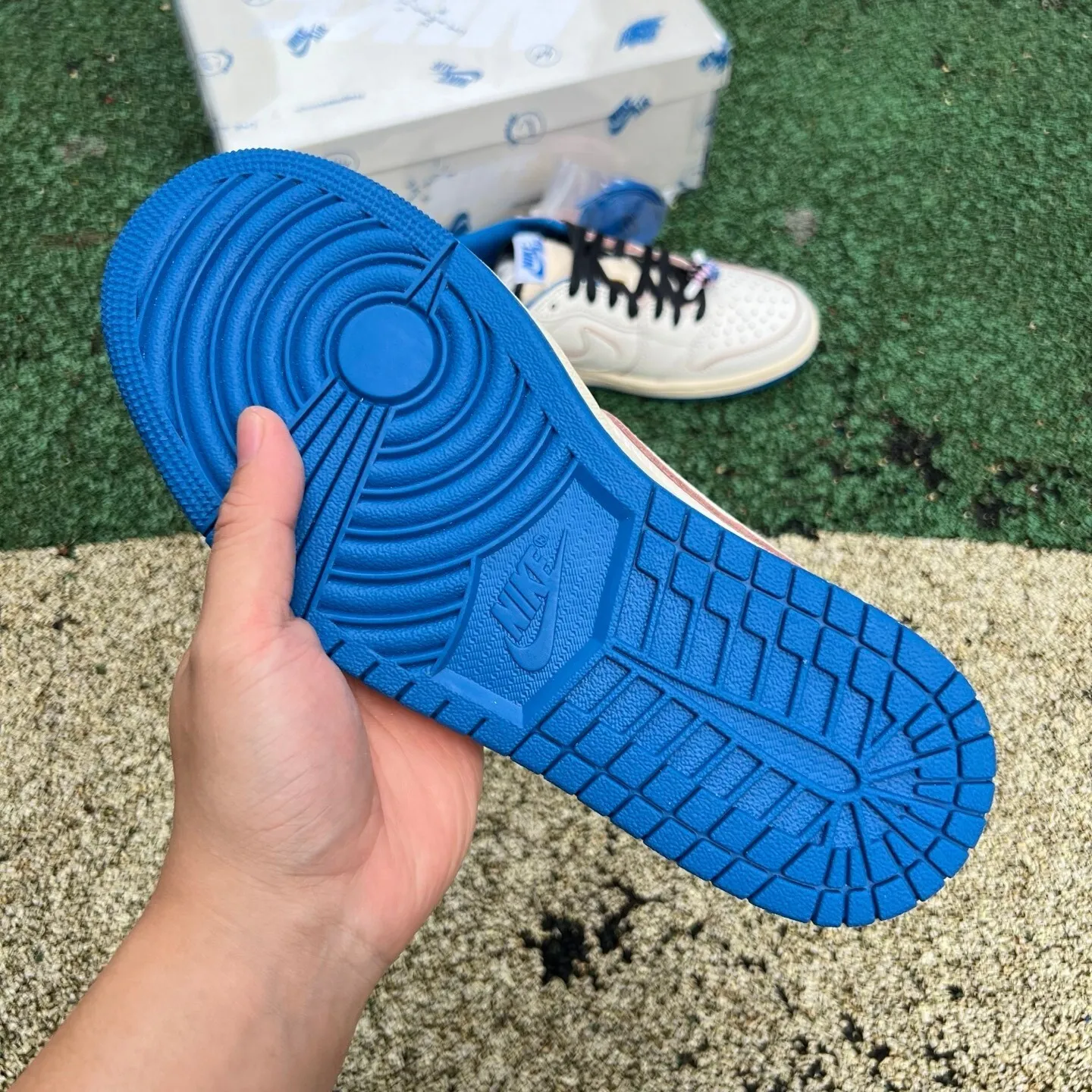 Travis Scott x Fragment x AJ 1 Low 2025 Shoes Sneakers - nk0004193 - Image 13