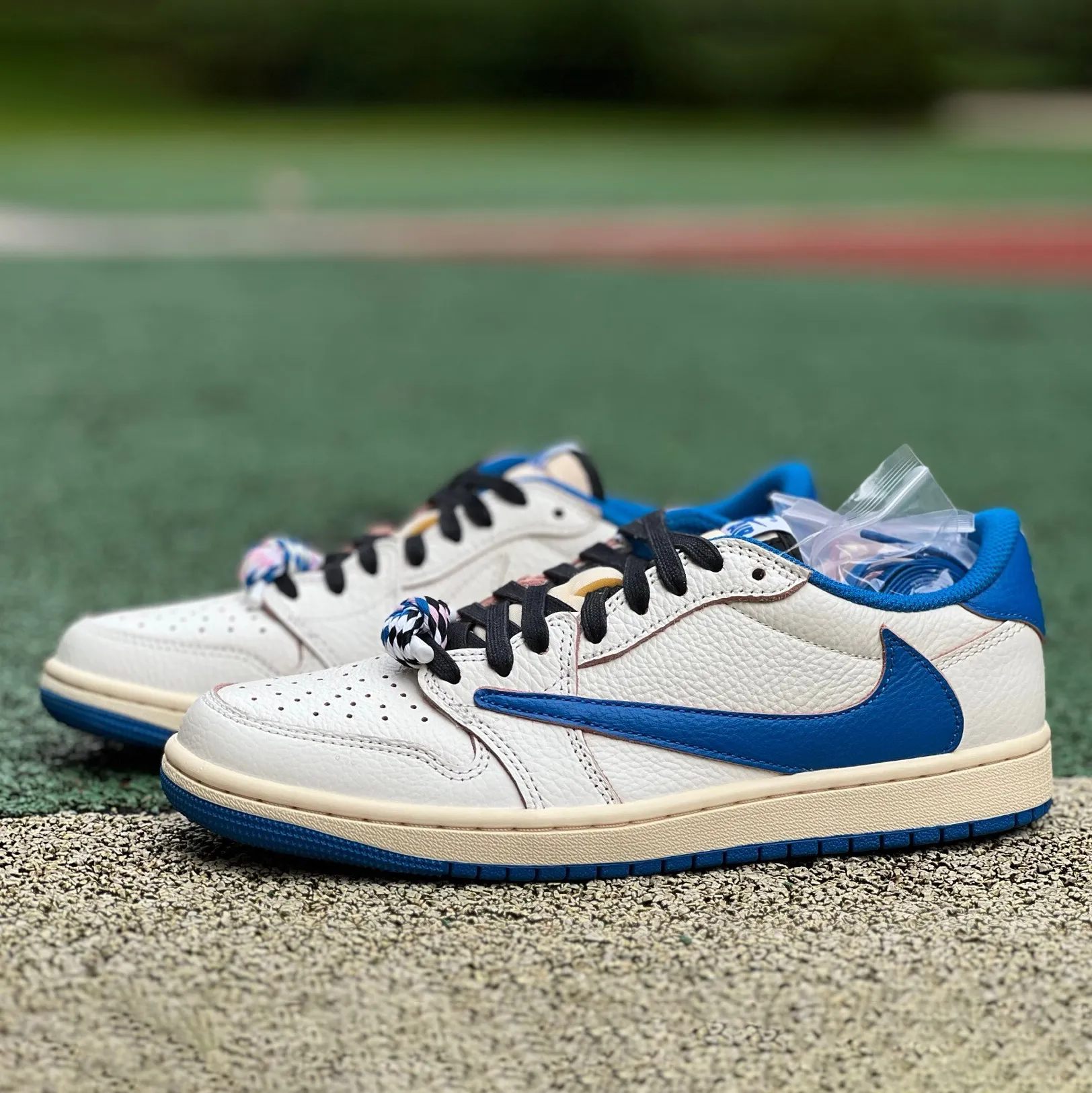 Travis Scott x Fragment x AJ 1 Low 2025 Shoes Sneakers - nk0004193 - Image 9