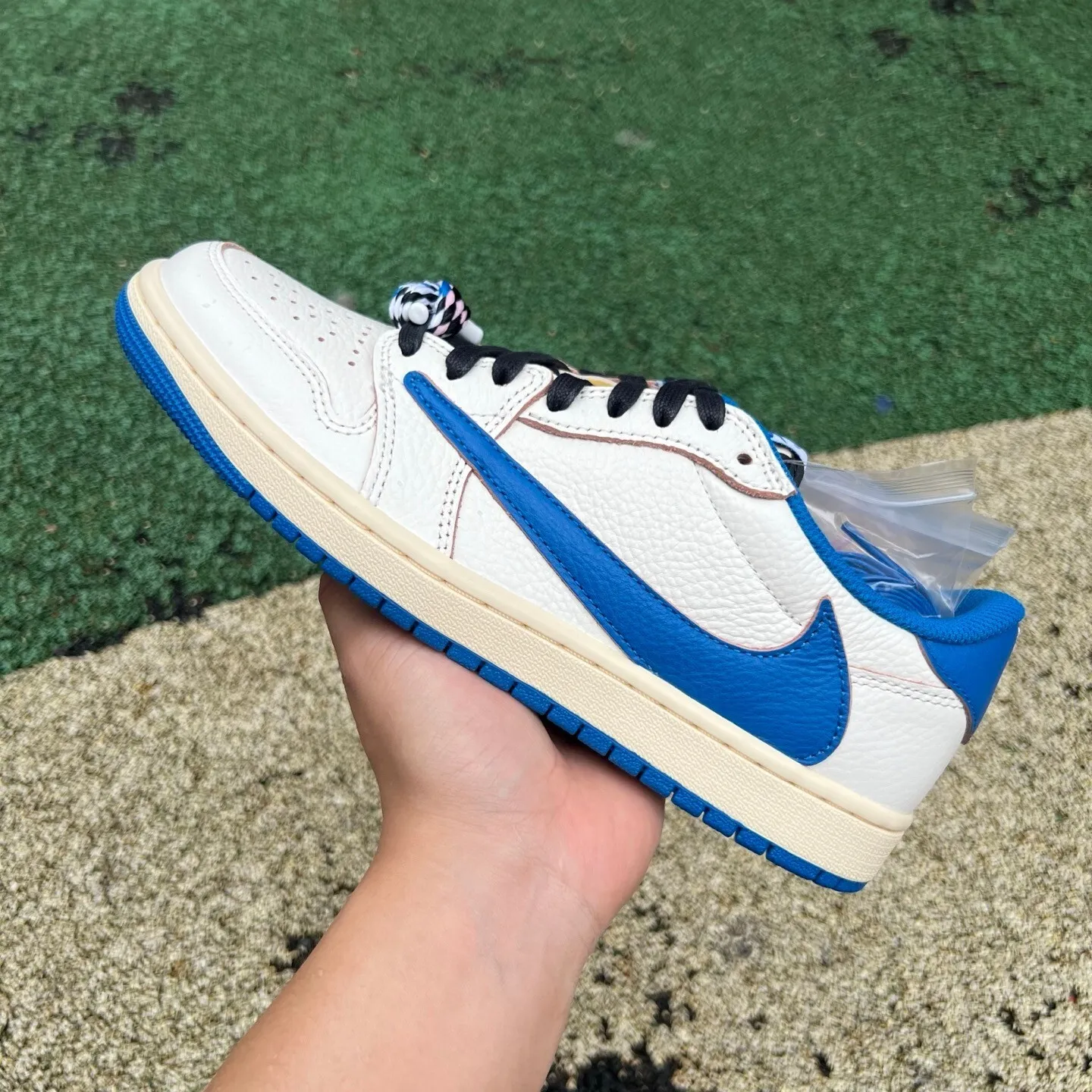 Travis Scott x Fragment x AJ 1 Low 2025 Shoes Sneakers - nk0004193 - Image 7