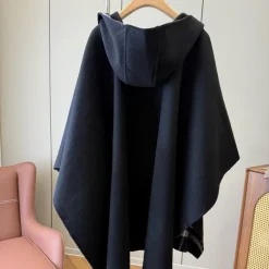 Alternative view of BUR Scarf  - BUR0038