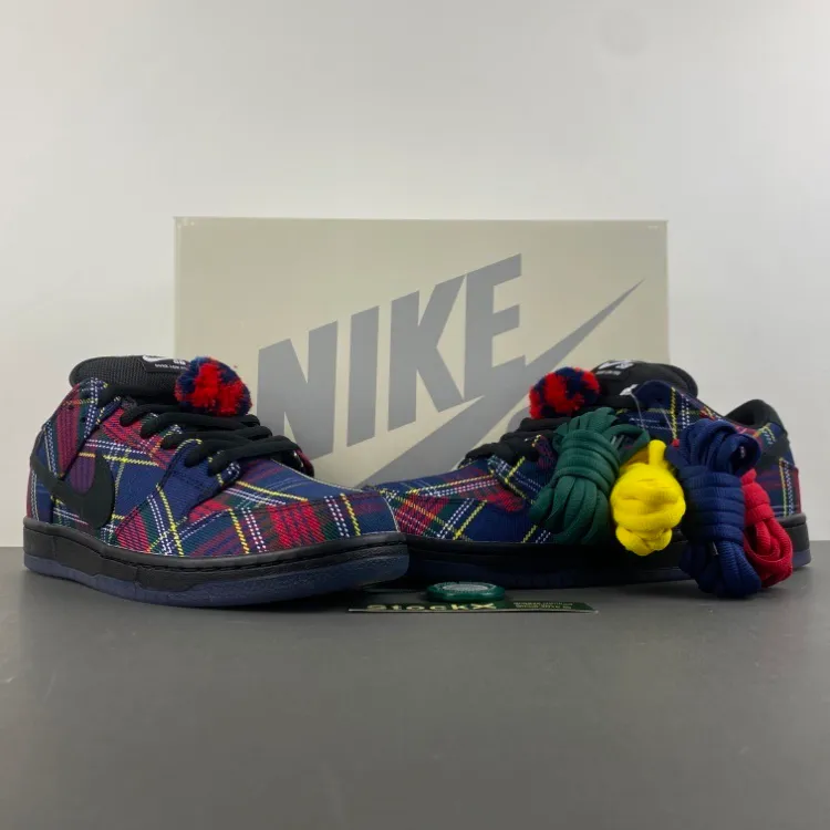 Nardwuar x Dunk Low SB Pro Tartan Shoes Sneakers - nk0004674 - Image 7