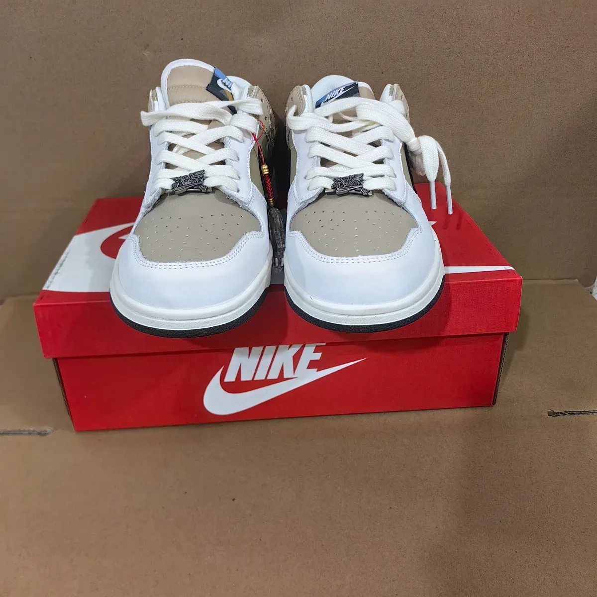 Dunk Low Year Of The Horse Shoes Sneakers - nk0004804 - Image 8