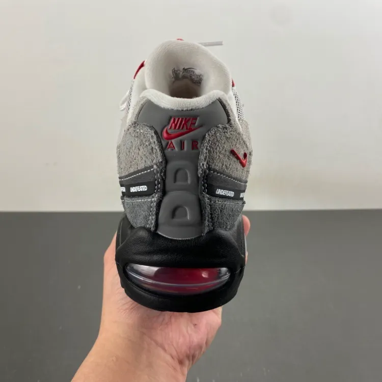 Undefeated x AM 95 'Tokyo Bright Crimson' Shoes Sneakers - nk0004949 - Image 13