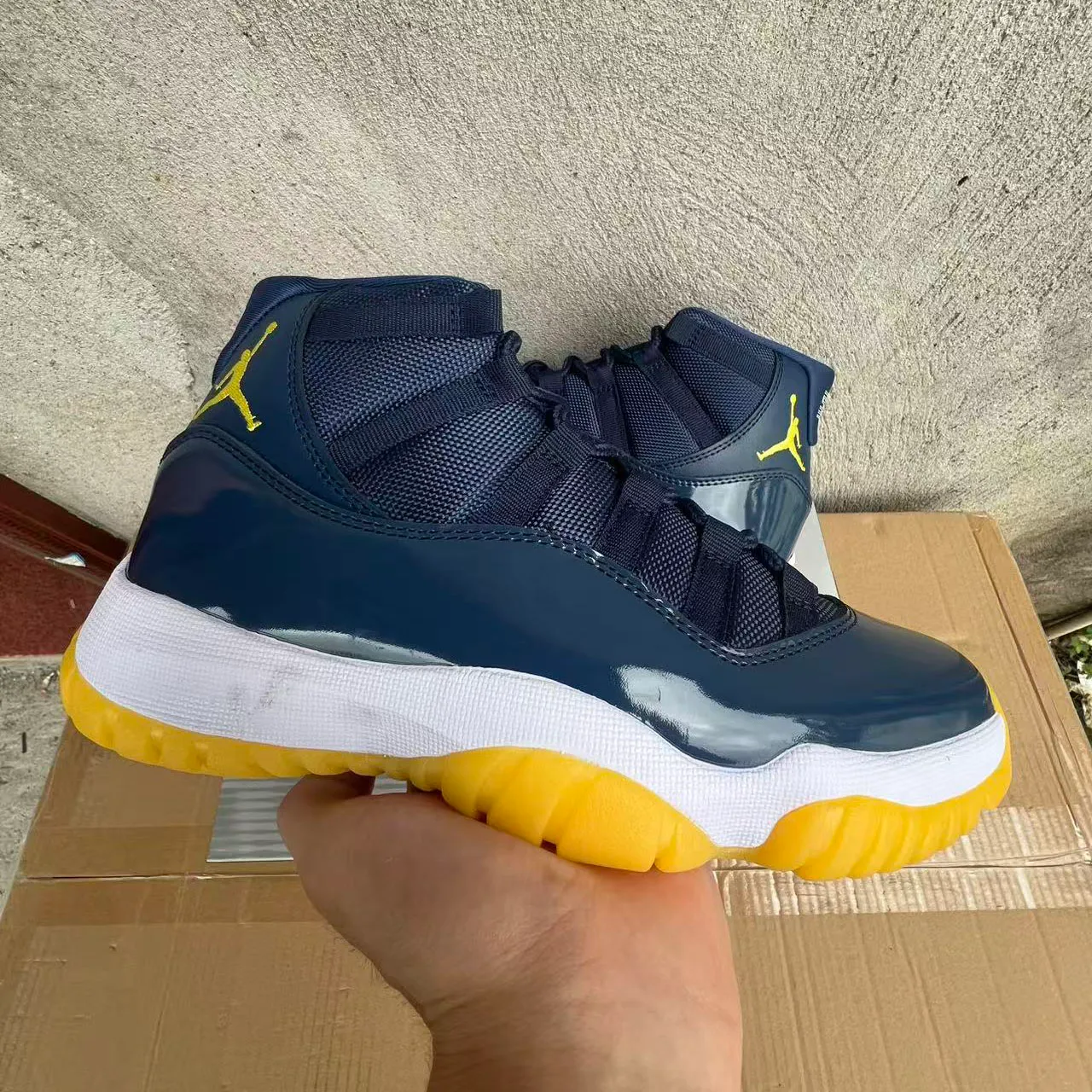 AJ 11 PE Michigan Shoes Sneakers – nk0005265 - Image 3